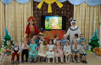 НАША ГОСТЬЯ, КРАСАВИЦА ОСЕНЬ.